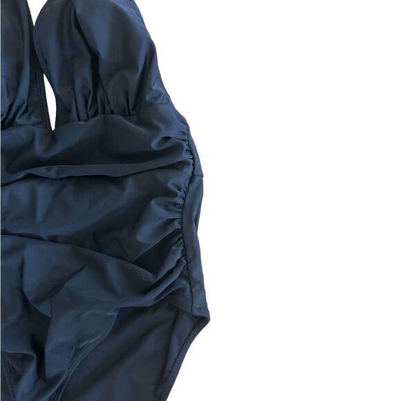 Cupshe Women's Plunge Halter Backless Ruched One Piece Swimsuit, XL, NWT, Black - Picture 5 of 6